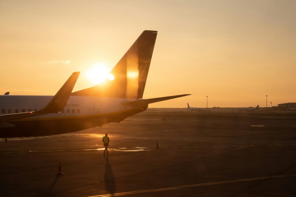 夕方の飛行機