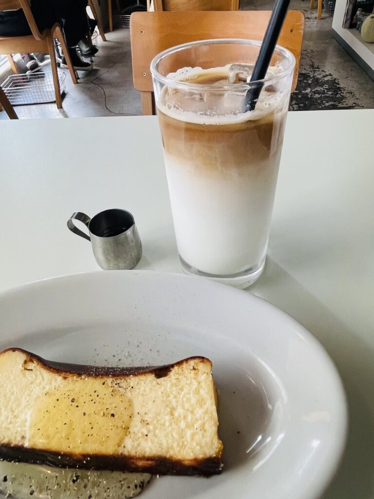 コーヒーとチーズケーキ