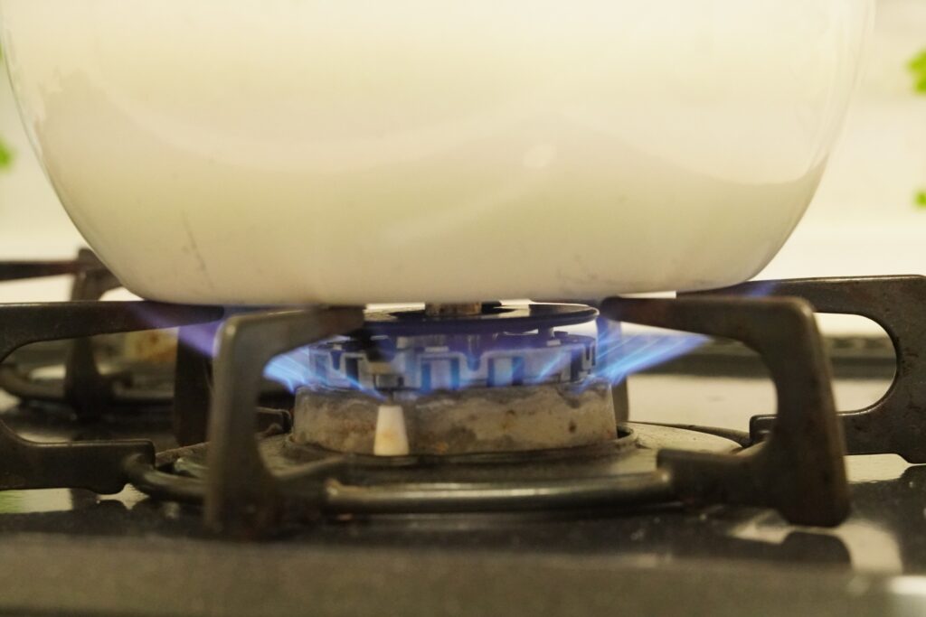 ガスでお湯を沸かす